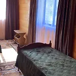 для двох *